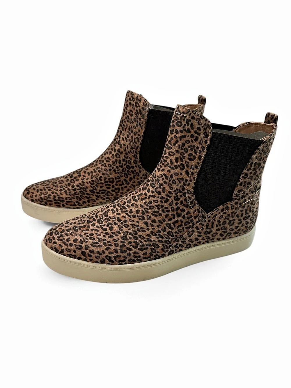 WONDERLY CHEETAH Leopard Print Chelsea Ankle Boots “Wendalynn” NIB